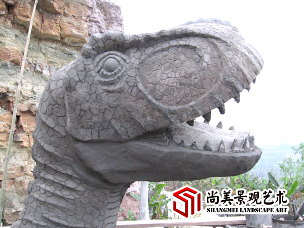 水泥恐龍雕塑頭部特寫(xiě)